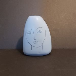 Abstract Face Vase